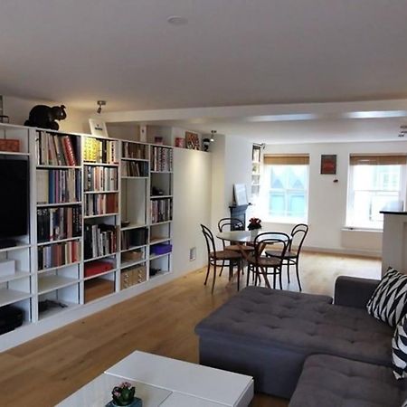 Spacious 2 Bedroom Apartment In The Heart Of Soho. London Exterior photo