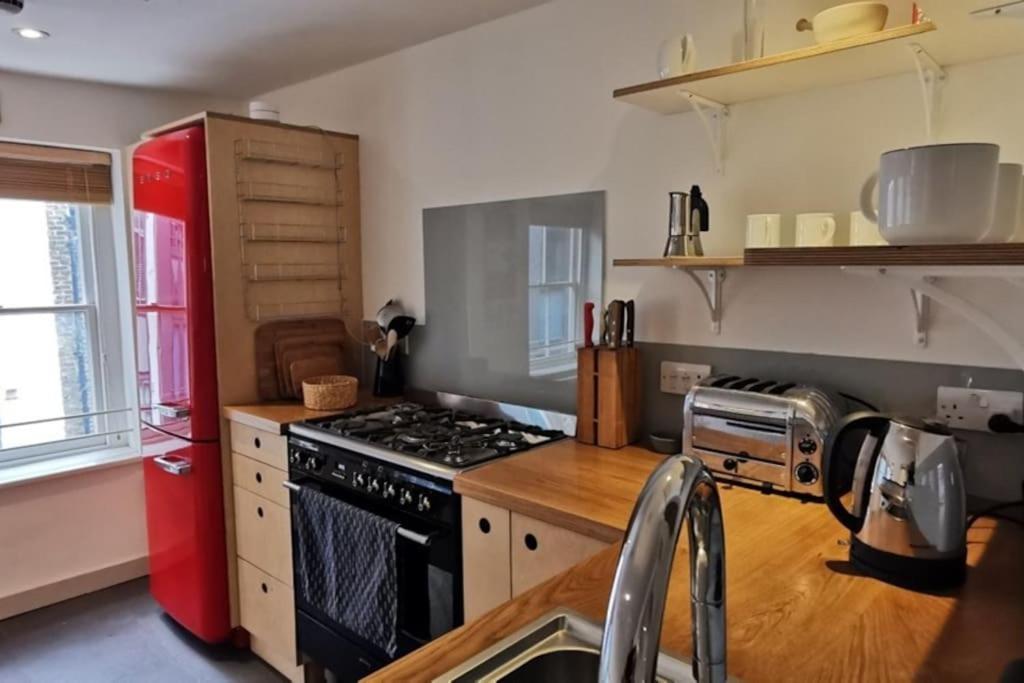 Spacious 2 Bedroom Apartment In The Heart Of Soho. London Exterior photo